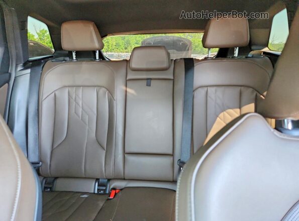 5UX53GP08S9Y42853 2025 BMW X3 Charcoal Widok tylnych siedzeń