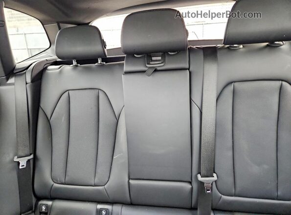 5UX83DP04N9K67327 2022 BMW X3 Black Widok tylnych siedzeń