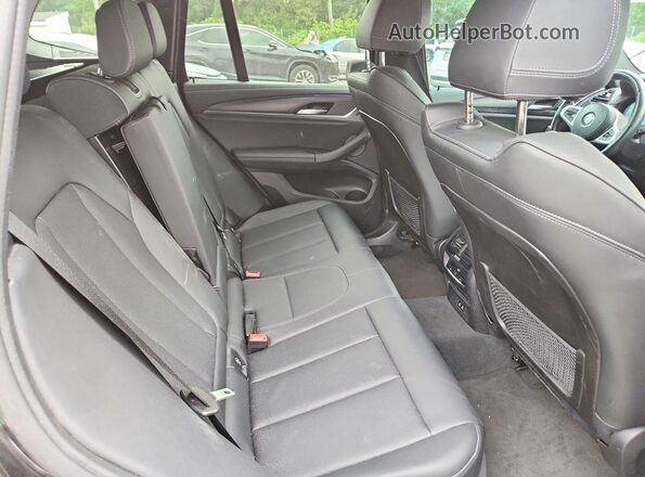 5UX83DP04N9K67327 2022 BMW X3 Black Widok wnętrza z tyłu