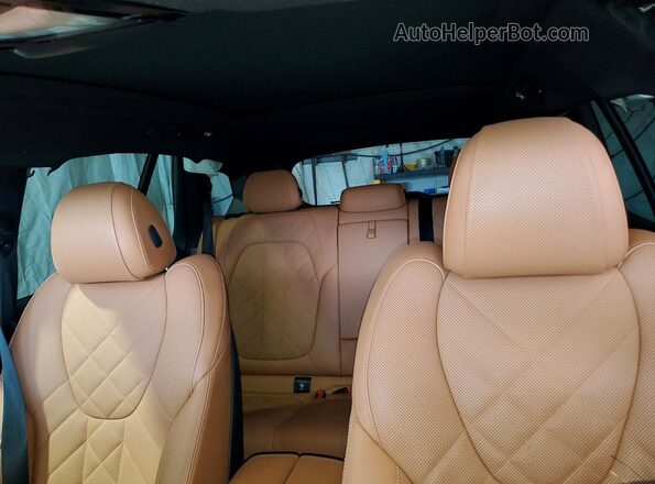 5UXCR6C02P9R68865 2023 BMW X5 Белый Вид задних сидений