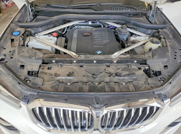5UXCR6C04N9K72702 2022 BMW X5 White Շարժիչի բաժամունքի տեսք