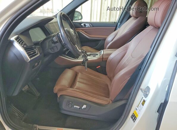 5UXCR6C04N9K72702 2022 BMW X5 White Սալոնի դիմացի տեսք