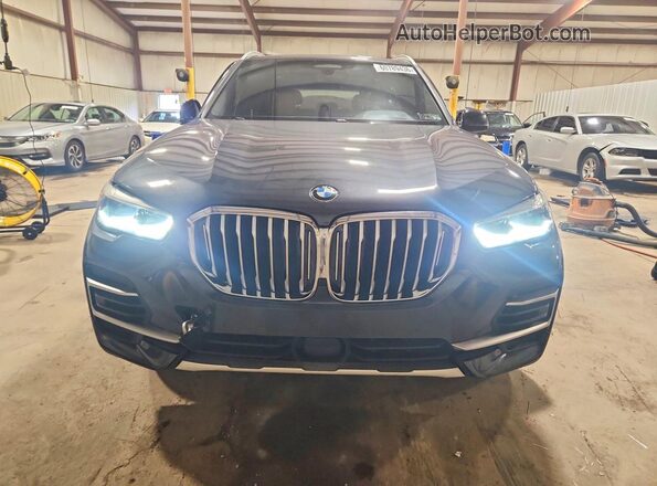 5UXCR6C08N9M67251 2022 BMW X5 Charcoal Front view