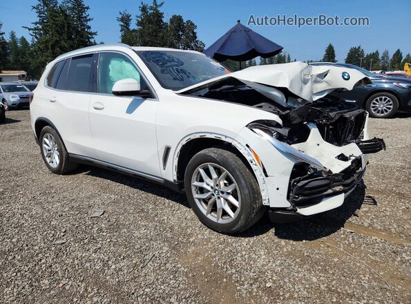 5UXCR6C09L9C14519 2020 BMW X5 White Front right