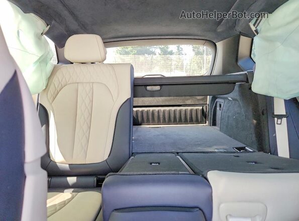 5UXCR6C09L9C14519 2020 BMW X5 White Rear seats view