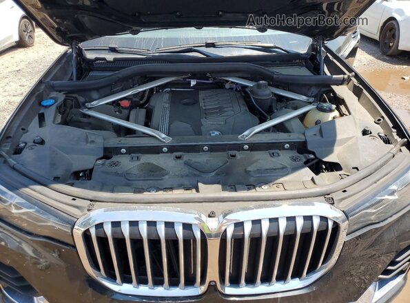 5UXCW2C00M9F67427 2021 BMW X7 Black Engine compartment view
