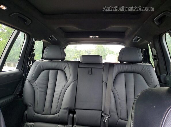 5UXCW2C01N9K38718 2022 BMW X7 Gray Вид задніх сидінь
