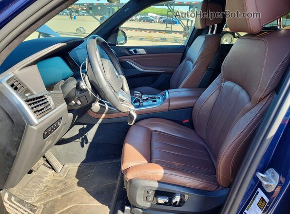 5UXCW2C02L9D35619 2020 BMW X7 Blue Widok wnętrza z przodu