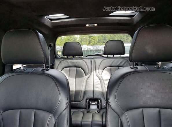 5UXCW2C07M9G71722 2021 BMW X7 Black Rear seats view