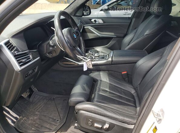 5UXCW2C07M9G71722 2021 BMW X7 Black Front interior view