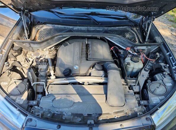 5UXKR0C32H0X81697 2017 BMW X5 Gray Շարժիչի բաժամունքի տեսք