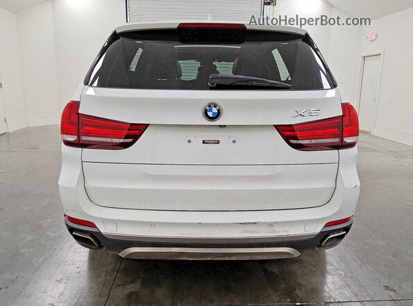 5UXKR0C56J0X90703 2018 BMW X5 White Rear view