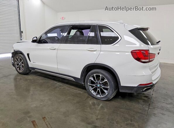5UXKR0C56J0X90703 2018 BMW X5 White Rear left