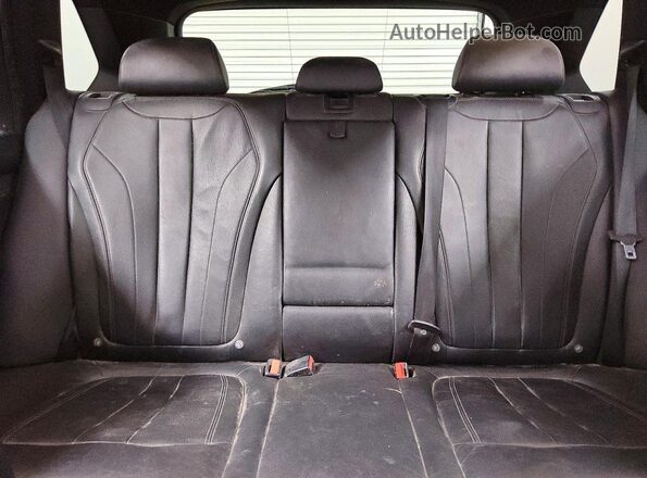 5UXKR0C56J0X90703 2018 BMW X5 White Rear seats view