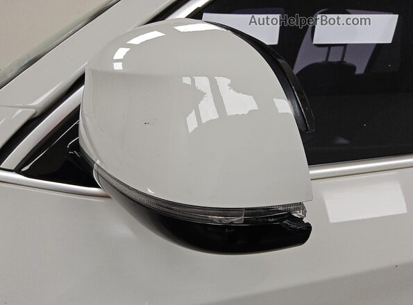 5UXKR0C56J0X90703 2018 BMW X5 White 