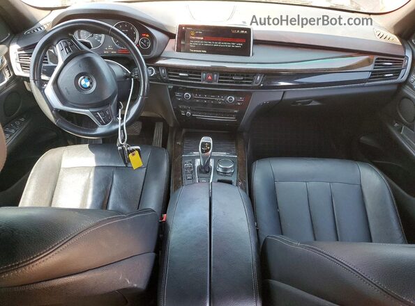 5UXKR0C56JL076200 2018 BMW X5 Черный Вид панели приборов