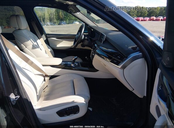 5UXKR2C50J0Z14525 2018 BMW X5 Black Widok wnętrza z przodu