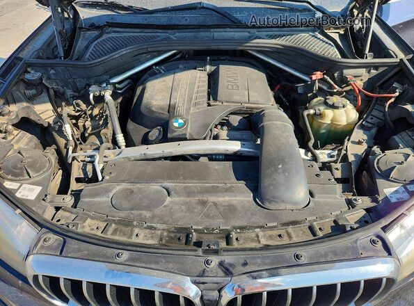 5UXKR2C56G0H42786 2016 BMW X5 Blue Vista del compartimento del motor