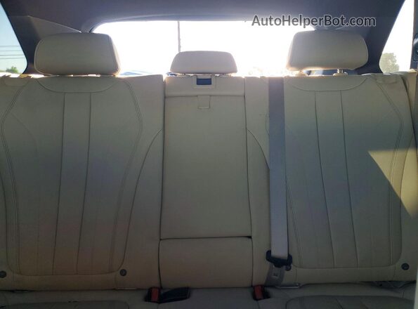 5UXKR2C5XJ0Z19778 2018 BMW X5 White Հետևի նստատեղերի տեսք