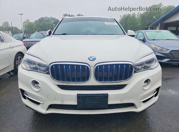 5UXKT0C56J0W00500 2018 BMW X5 White Front view