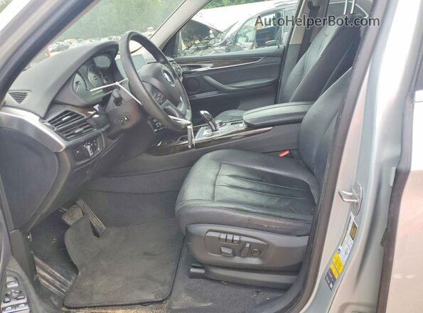5UXKT0C57G0S78345 2016 BMW X5 Silver Front interior view