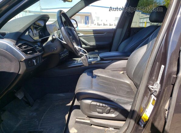 5UXKT0C57J0W00358 2018 BMW X5 Серый Вид салона спереди