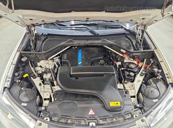 5UXKT0C58G0F74560 2016 BMW X5 White ძრავის განყოფილების ხედი
