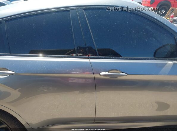 5UXKU0C39H0G69352 2017 BMW X6 Gray უკანა სალონის ხედი