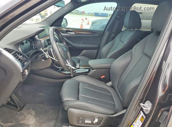 5UXTR7C55KLE96256 2019 BMW X3 Gray Front interior view