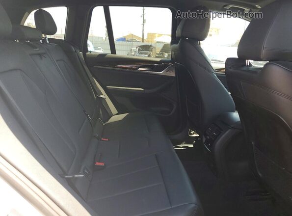 5UXTR7C55KLR47294 2019 BMW X3 Белый Вид задней части салона