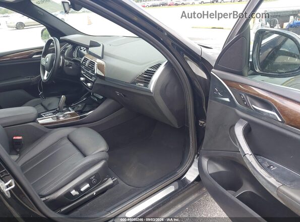 5UXTR7C59KLE94039 2019 BMW X3 Черный Вид салона спереди