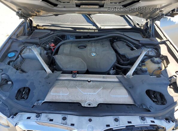 5UXTR9C50JLD72423 2018 BMW X3 Silver Շարժիչի բաժամունքի տեսք