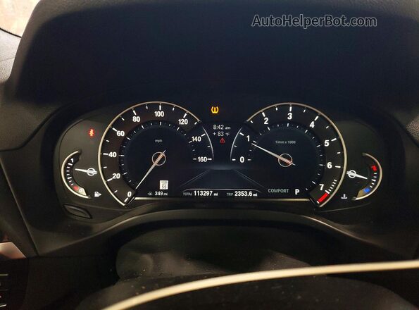 5UXTR9C57KLR08850 2019 BMW X3 Silver ხელსაწყოთა პანელის ხედი