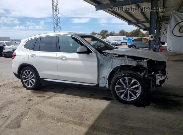 5UXTR9C58KLE19960 2019 BMW X3 White Przód prawy