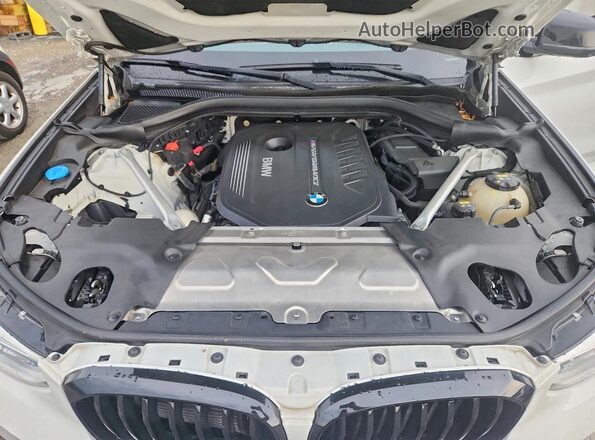 5UXTS3C55K0Z07750 2019 BMW X3 White Vista del compartimento del motor