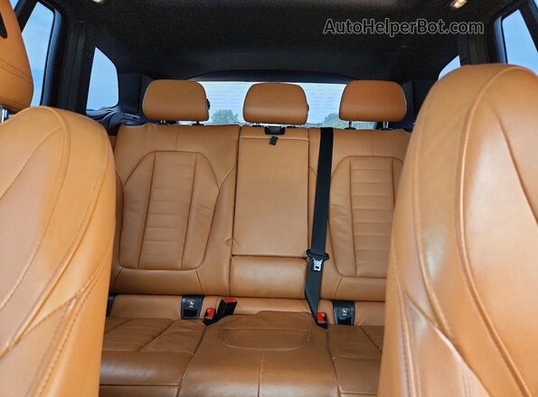 5UXTY3C00M9E77842 2021 BMW X3 Black Widok tylnych siedzeń