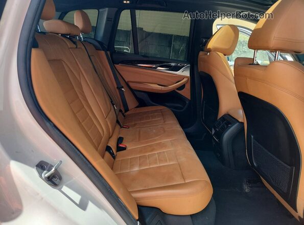 5UXTY3C03M9G03806 2021 BMW X3 White Вид задніх сидінь