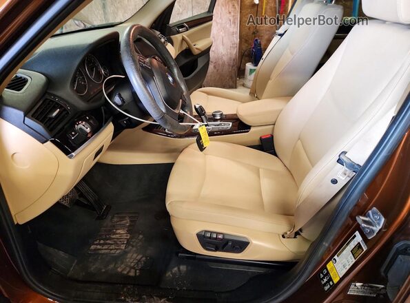 5UXWX9C32H0T22052 2017 BMW X3 Оранжевый Вид салона спереди