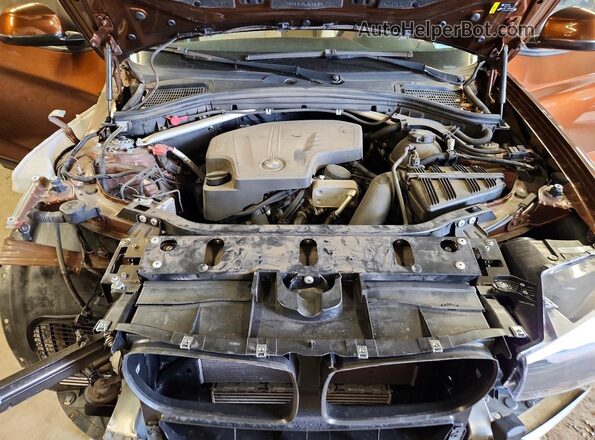 5UXWX9C32H0T22052 2017 BMW X3 Оранжевый Вид подкапотного пространства