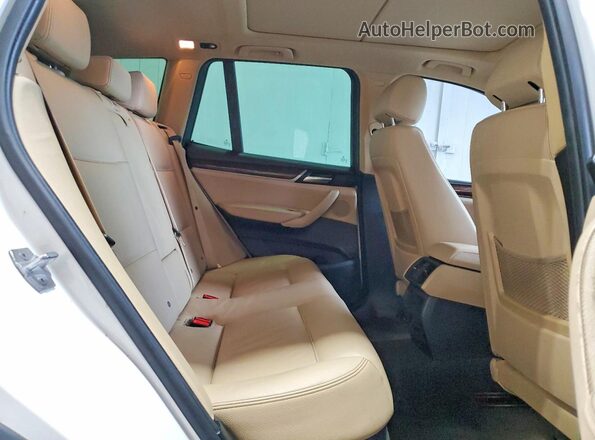 5UXWX9C57G0D94643 2016 BMW X3 White Vista interior trasera