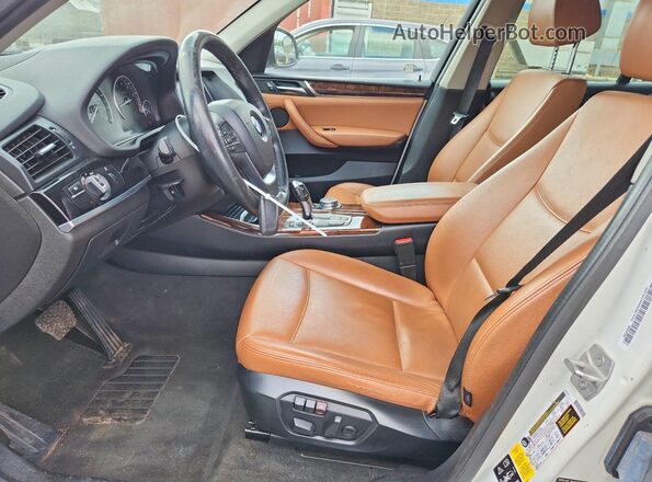 5UXWX9C59G0D88911 2016 BMW X3 White წინა სალონის ხედი