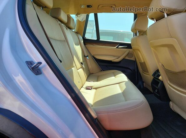 5UXWZ7C30H0V88751 2017 BMW X3 White Widok wnętrza z tyłu