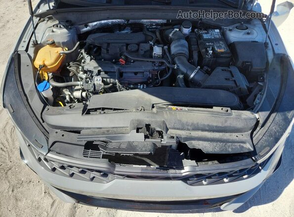 5XXG64J29RG264902 2024 KIA K5 White Vista interior trasera