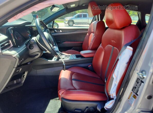 5XXG64J29RG264902 2024 KIA K5 White Vista interior delantera