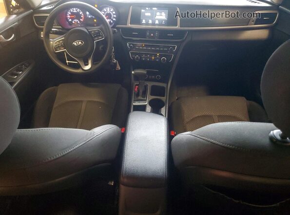 5XXGT4L34JG191666 2018 KIA OPTIMA Gray Вид панелі приладів