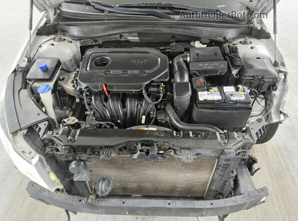 5XXGT4L36KG357932 2019 KIA OPTIMA Silver Vista interior trasera