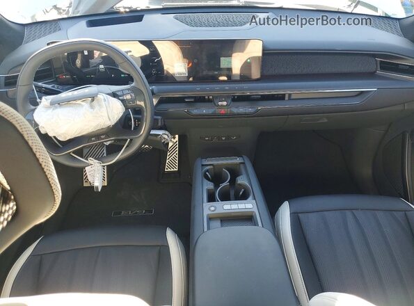 5XYAEFS56TG021855 2026 KIA EV9 Белый Вид панели приборов