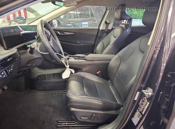 5XYC3DJC6SG008508 2025 KIA EV6 Black Front interior view