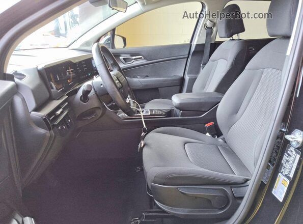 5XYK23DF0TG355381 2026 KIA SPORTAGE Black Սալոնի դիմացի տեսք