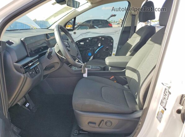 5XYK23DF9TG435195 2026 KIA SPORTAGE White Вид салону спереду
